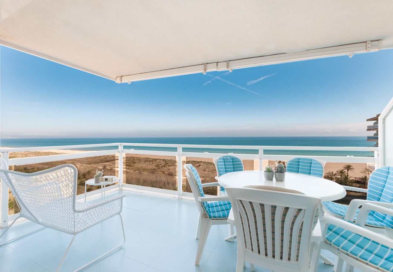 apartamento lujo primera línea playa Gandia amplia terraza wifi