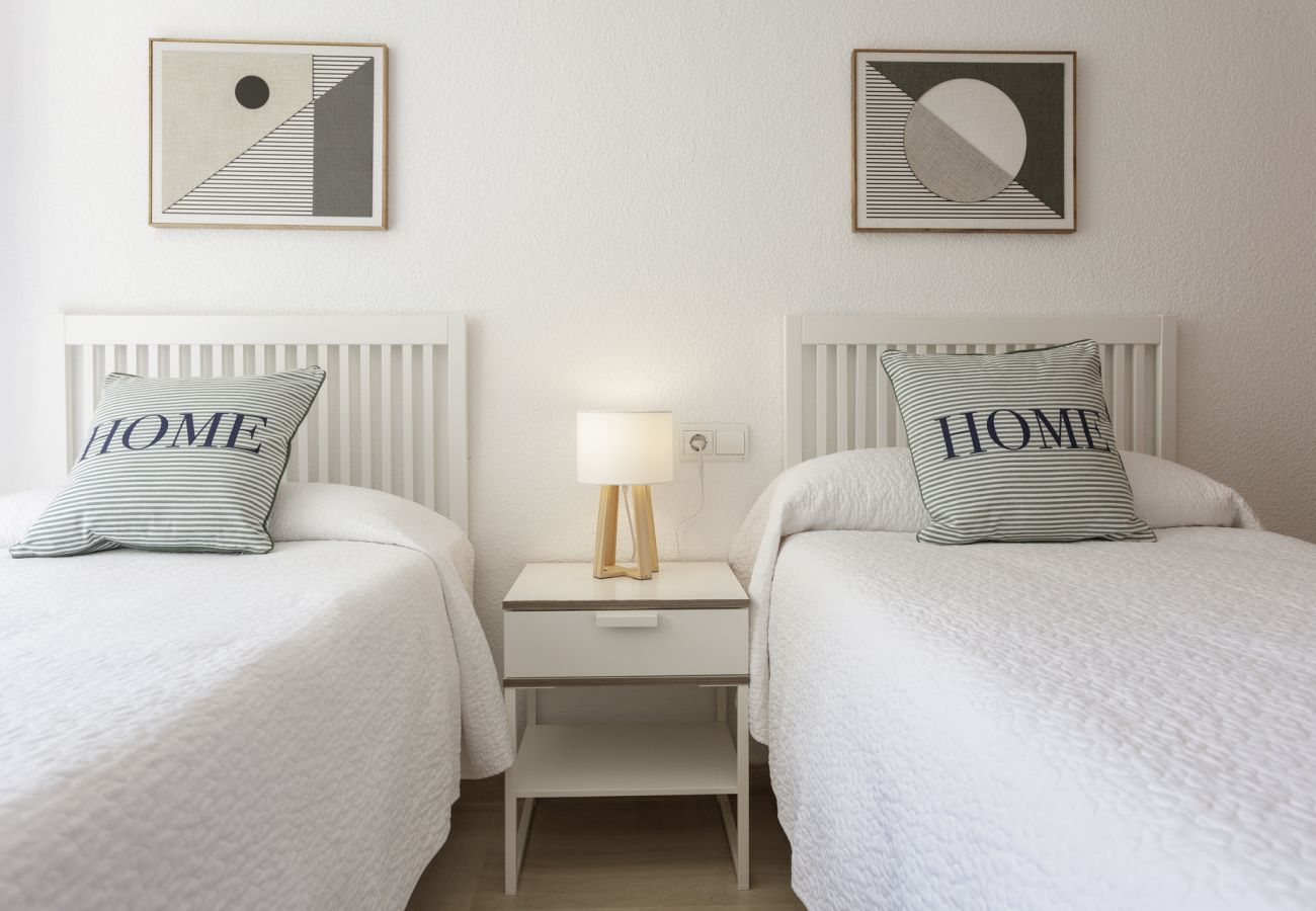 Apartamento en Playa de Gandía - 40. AG AIGUABLAVA 3-3