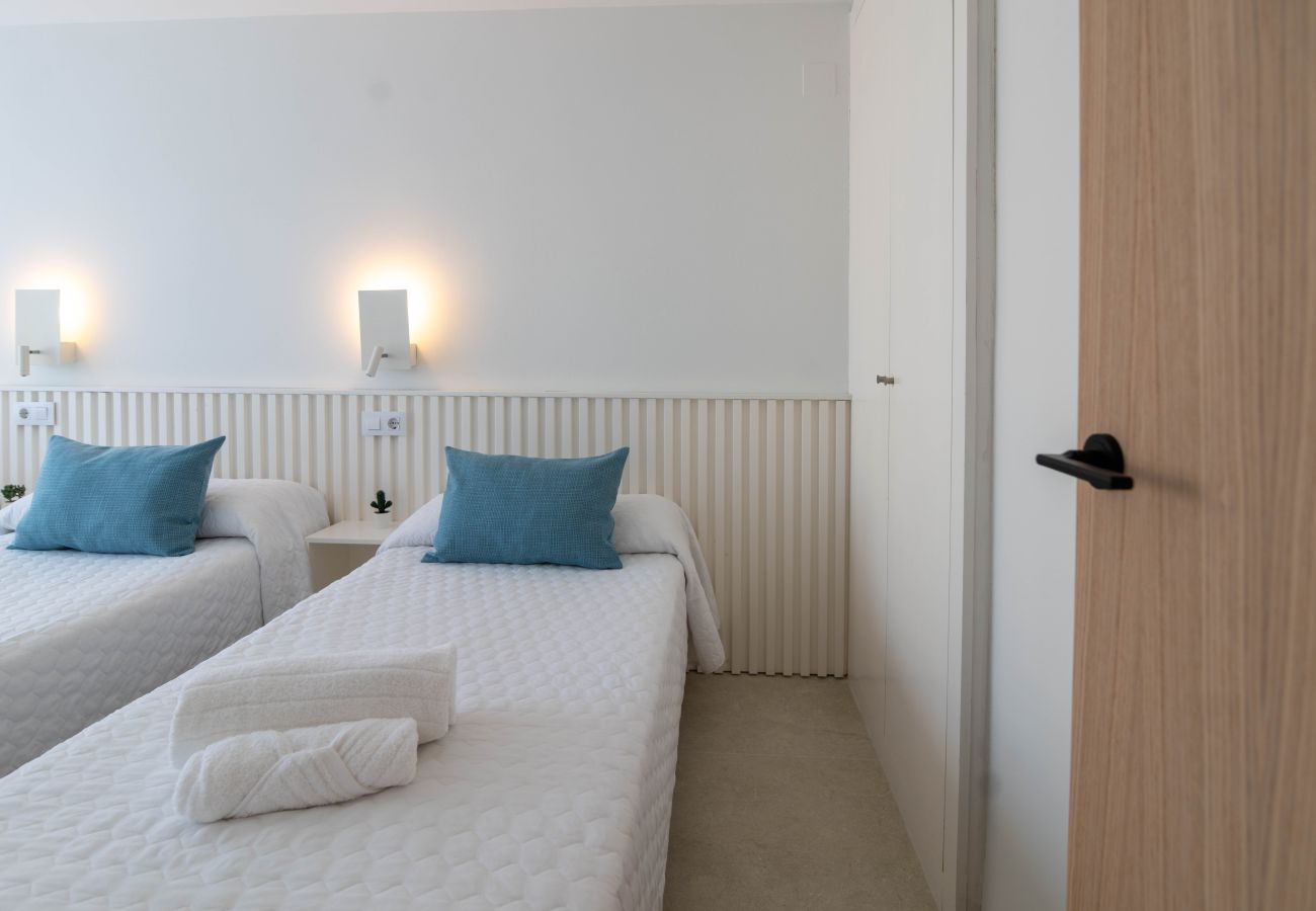 Appartamento a Playa de Gandía - 02. AG BERMUDAS 6H PREMIUM
